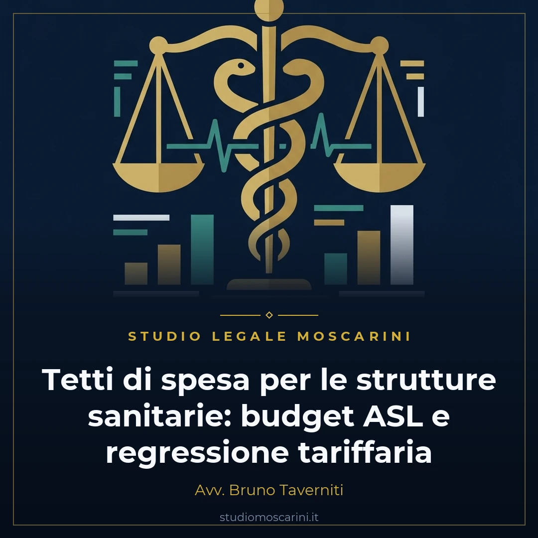 Simbolo medico ed ecg integrati con calcolatrice finanziaria e bilancia della giustizia sui tetti di spesa delle strutture sanitarie
